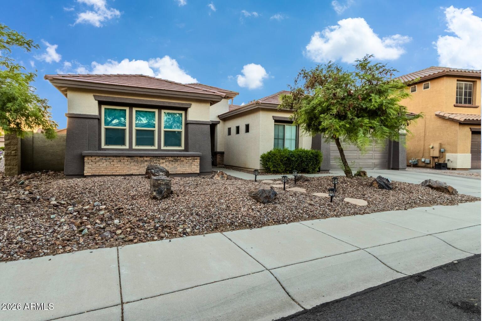 2422 W CLEARVIEW Trail