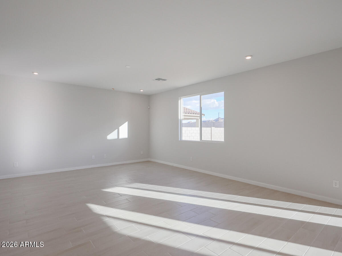 23043 W POTTER Drive