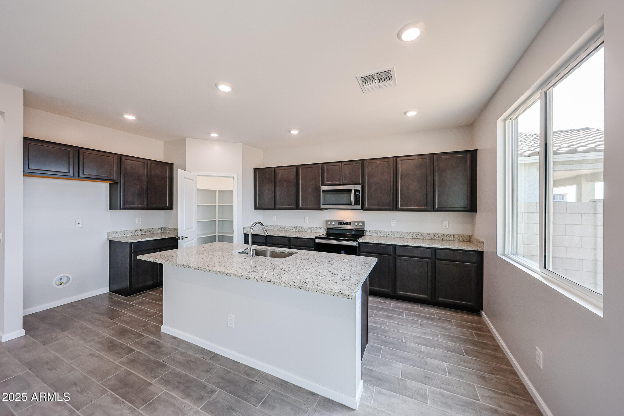 23043 W POTTER Drive