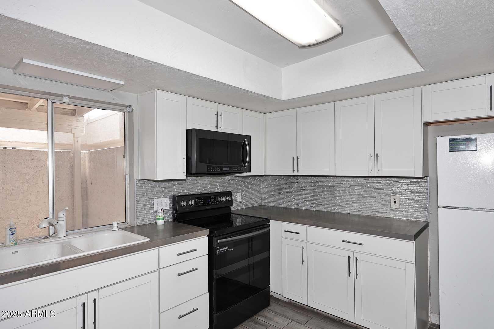 2416 W CARIBBEAN Lane 2