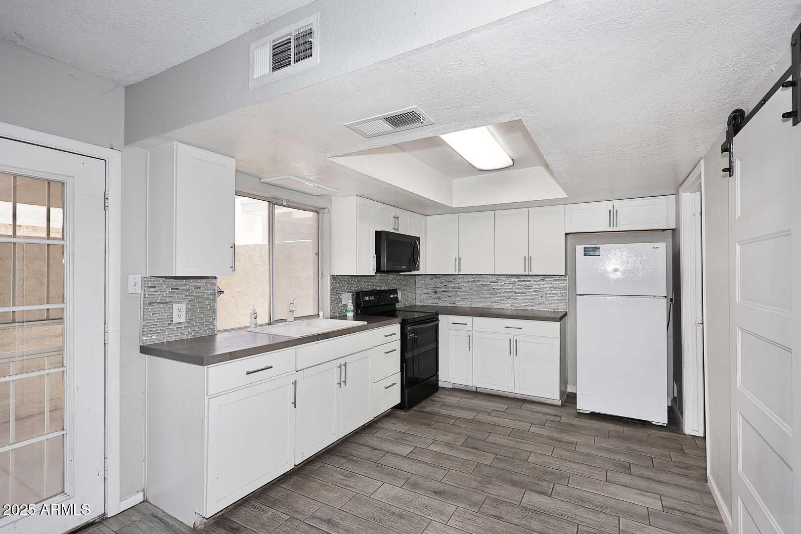 2416 W CARIBBEAN Lane 2