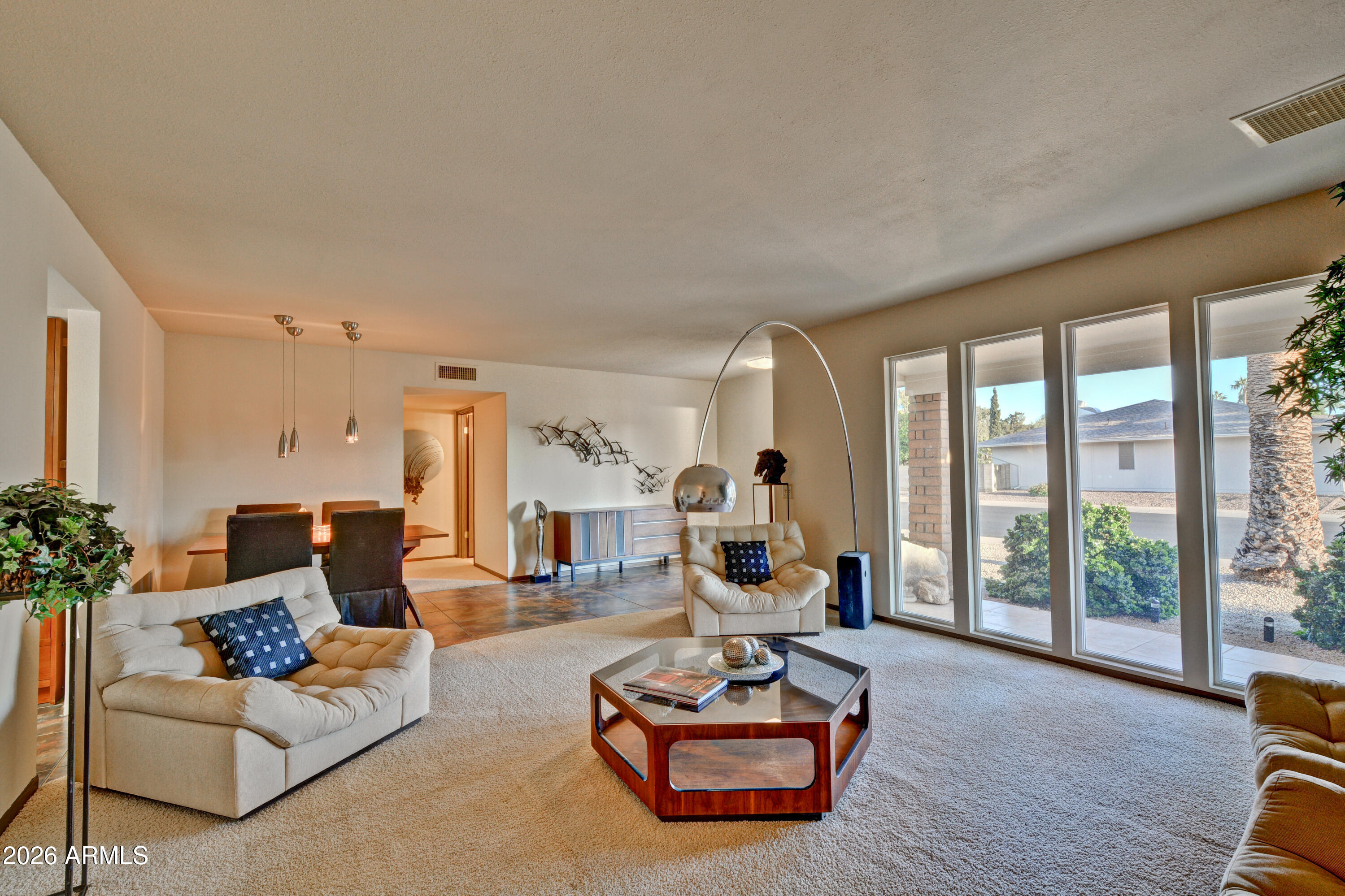 10122 W WILLOWCREEK Circle