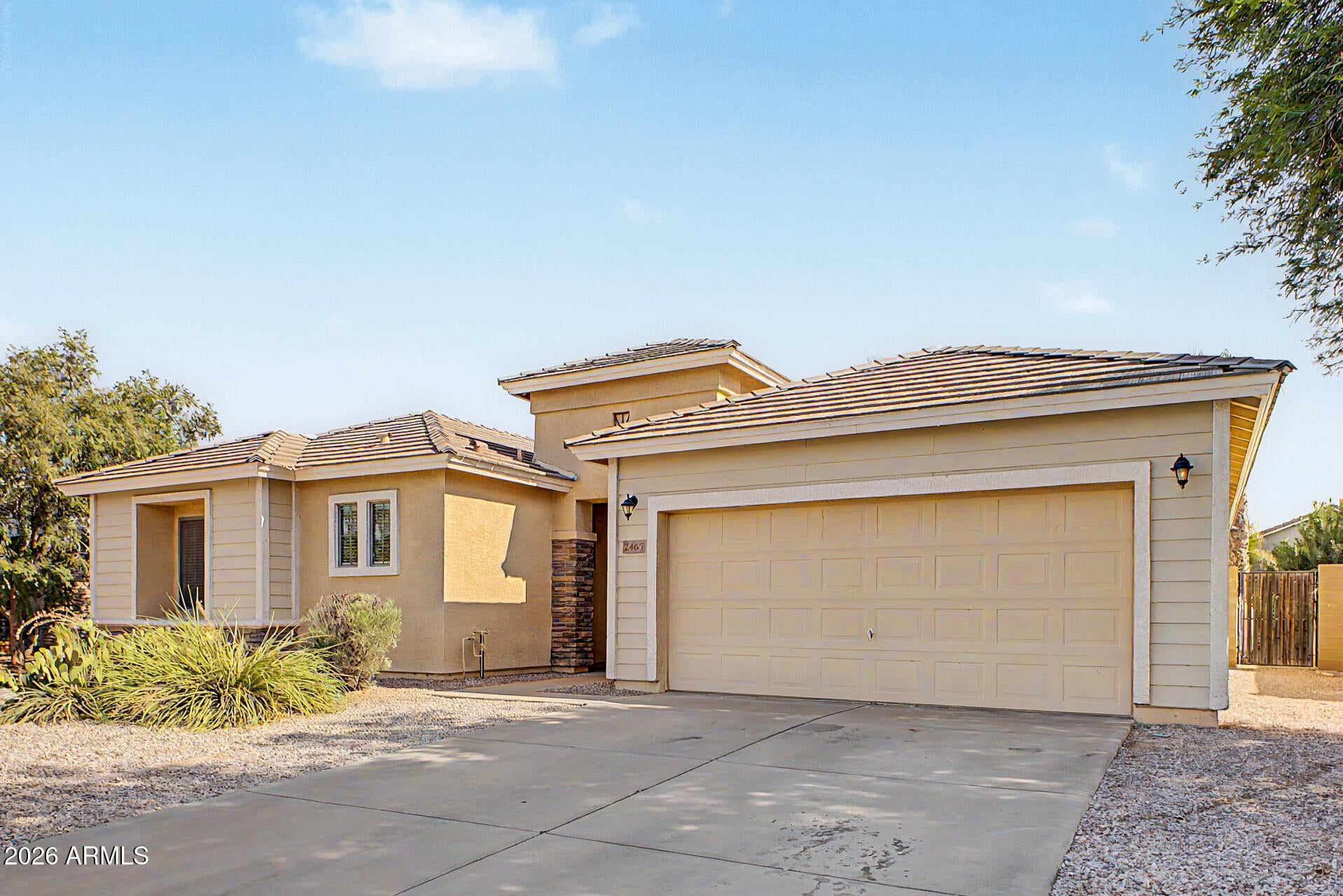 2465 W QUICK DRAW Way