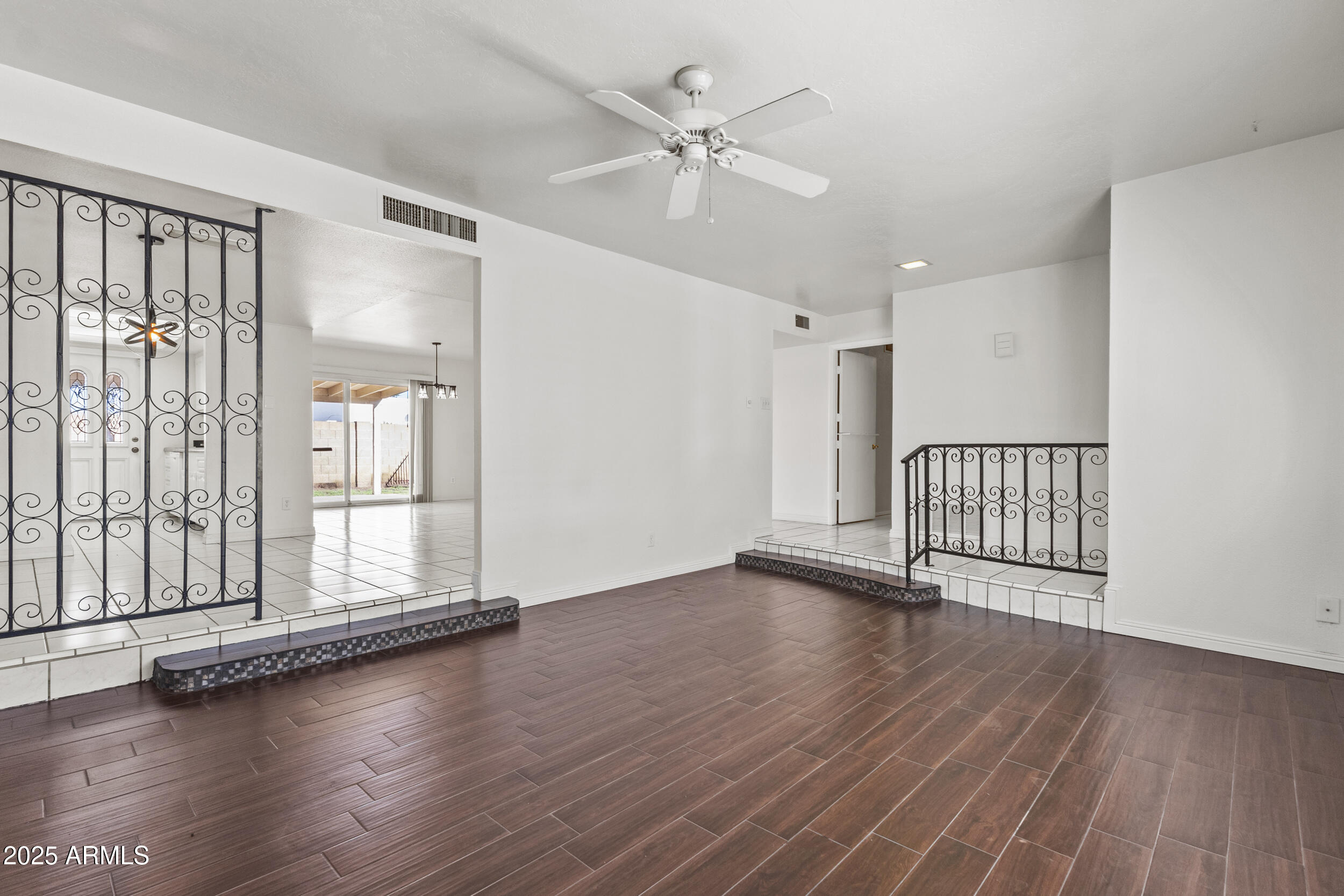 8740 E AMELIA Avenue