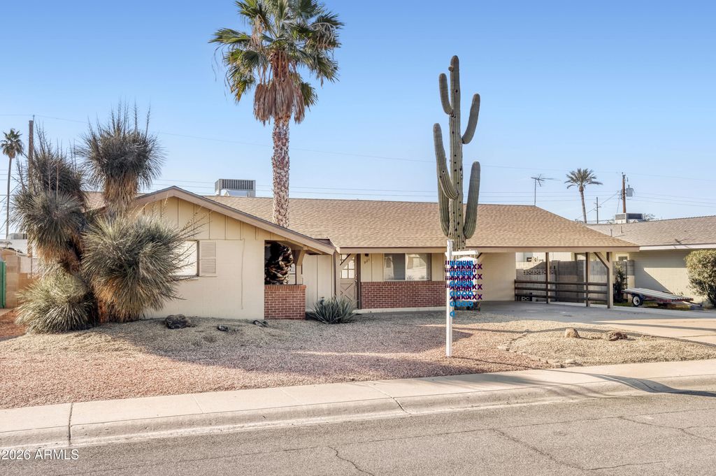 Photo of 921 E Campus Drive, Tempe, AZ 85282 (MLS # 6963350)
