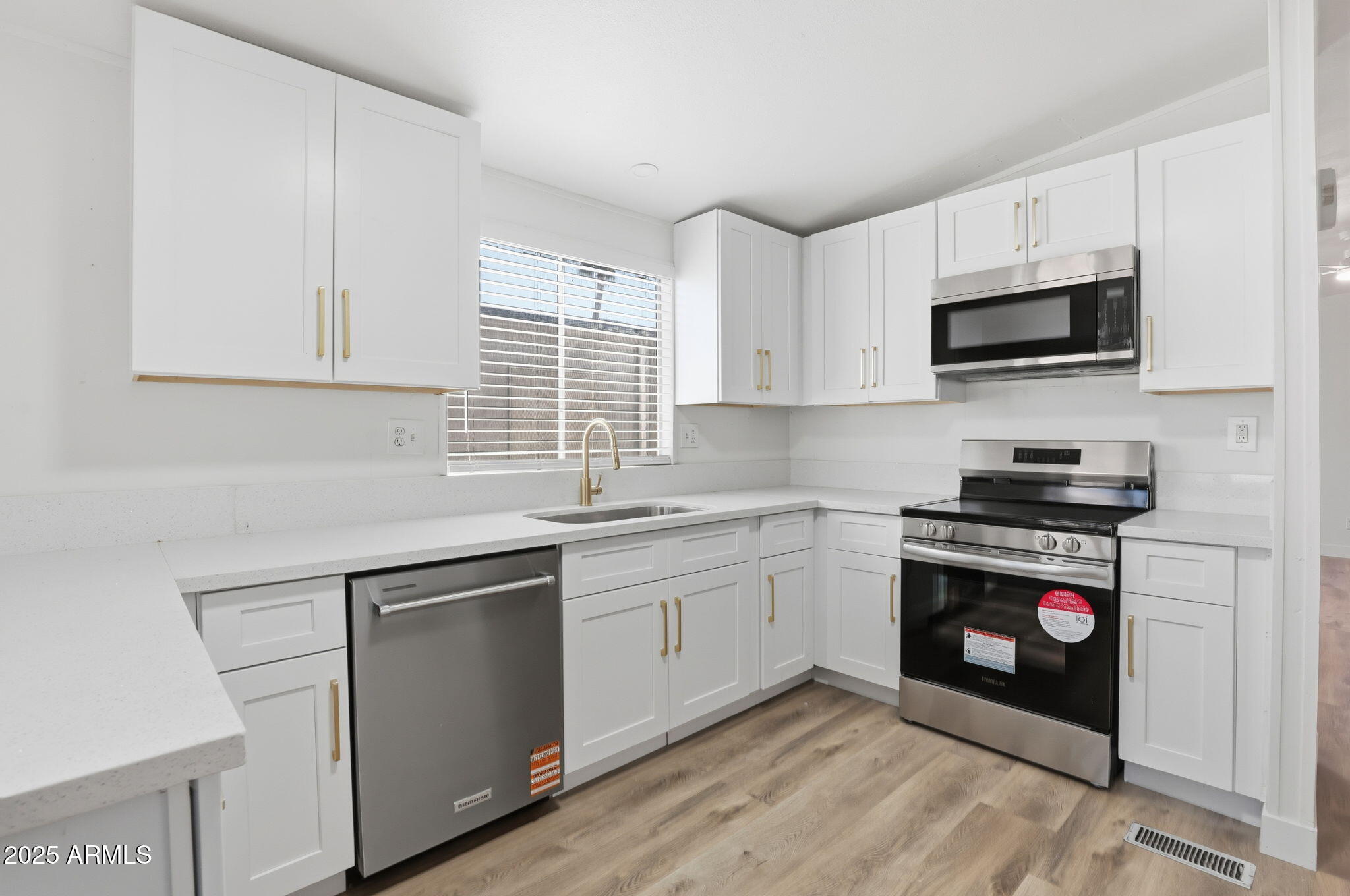 3500 S TOMAHAWK, Unit 142 Road