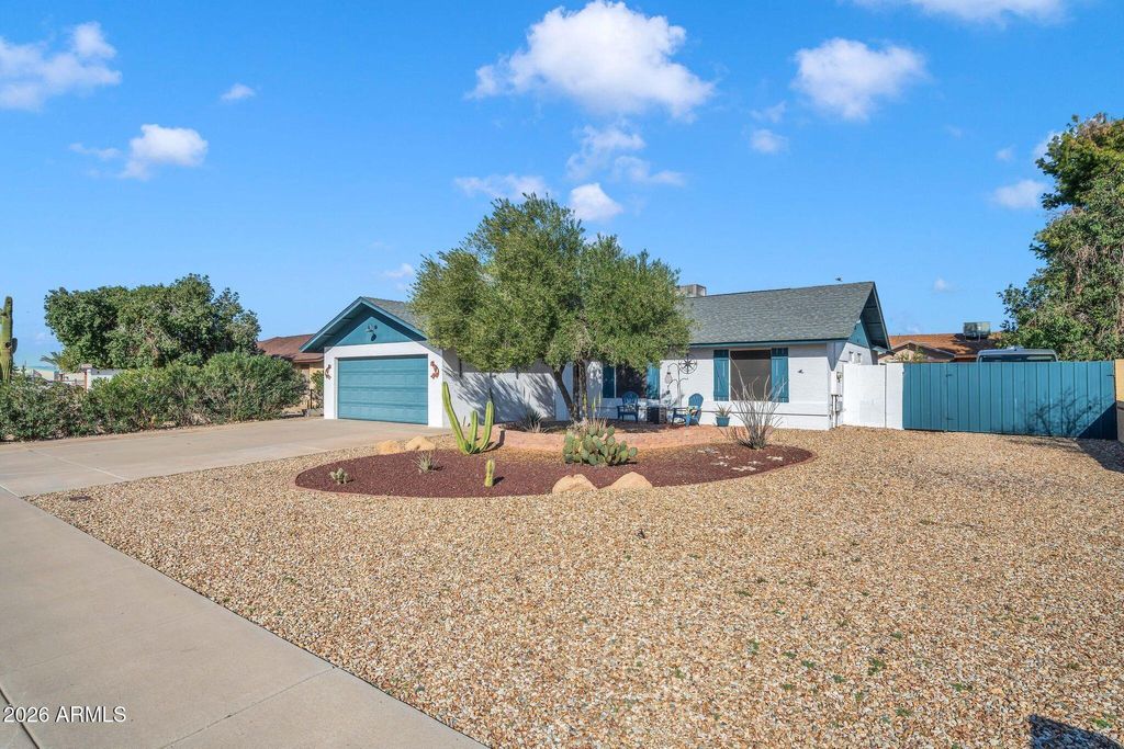Photo of 8342 W Seldon Lane, Peoria, AZ 85345 (MLS # 6987830)