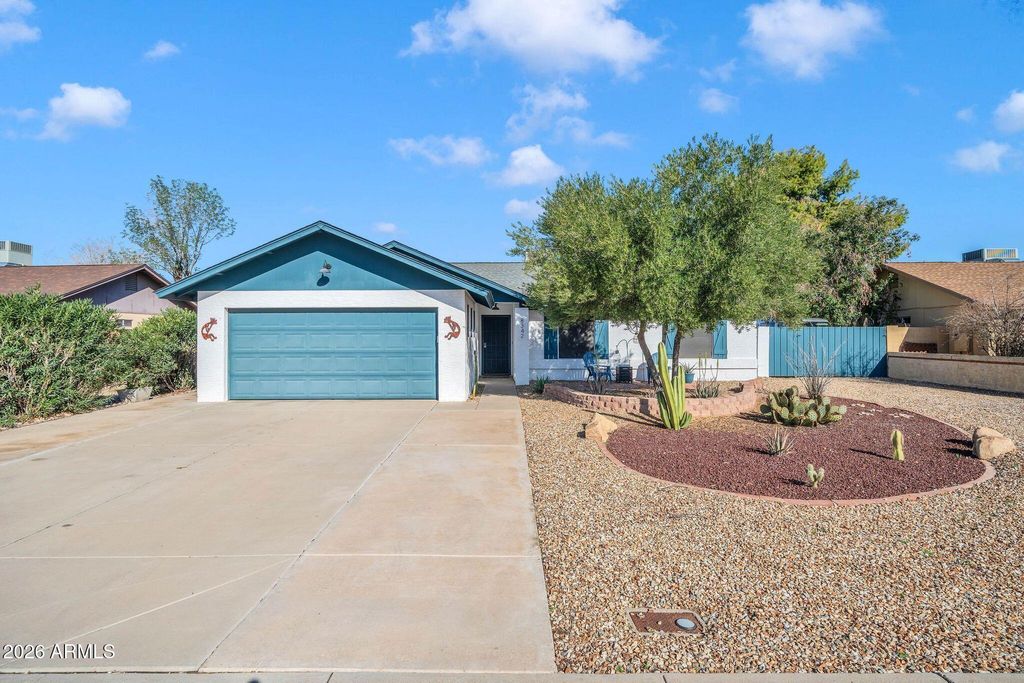 Photo of 8342 W Seldon Lane, Peoria, AZ 85345 (MLS # 6987830)