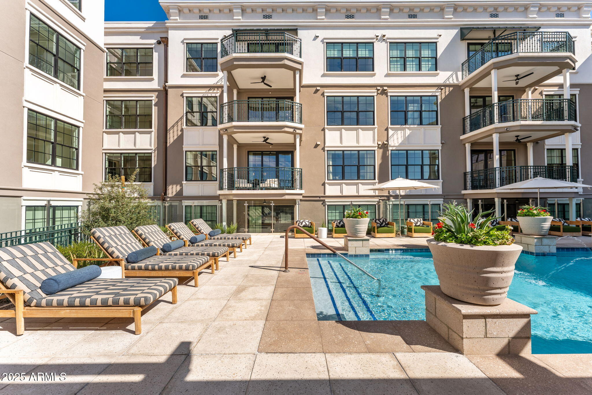 4240 E CAMELBACK Road 401