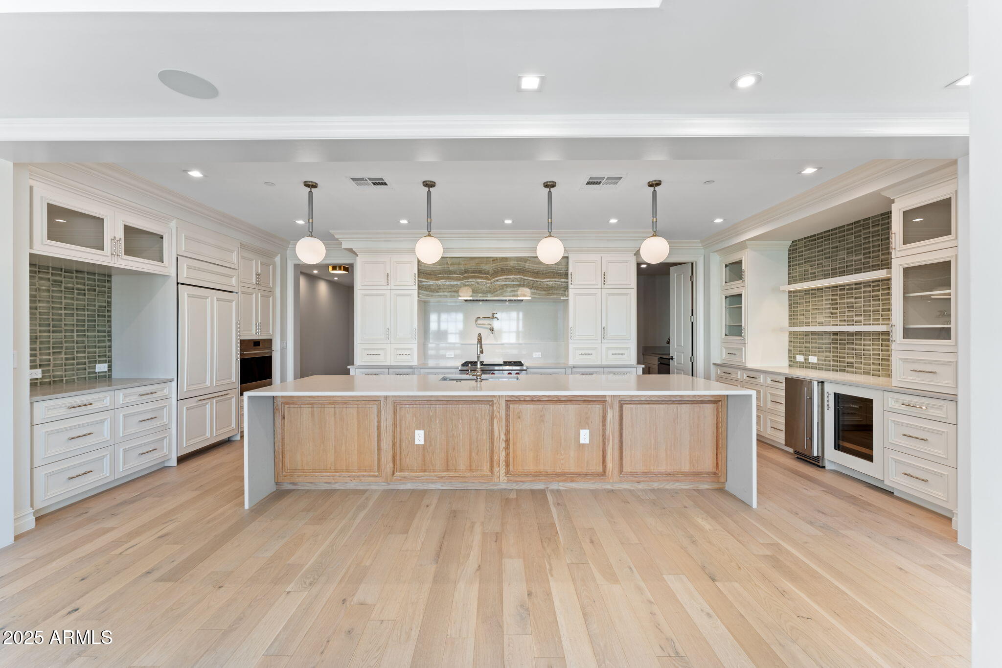 4240 E CAMELBACK Road 401