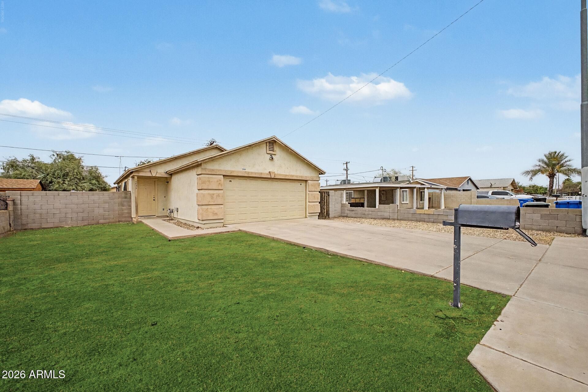 2434 E ROESER Road
