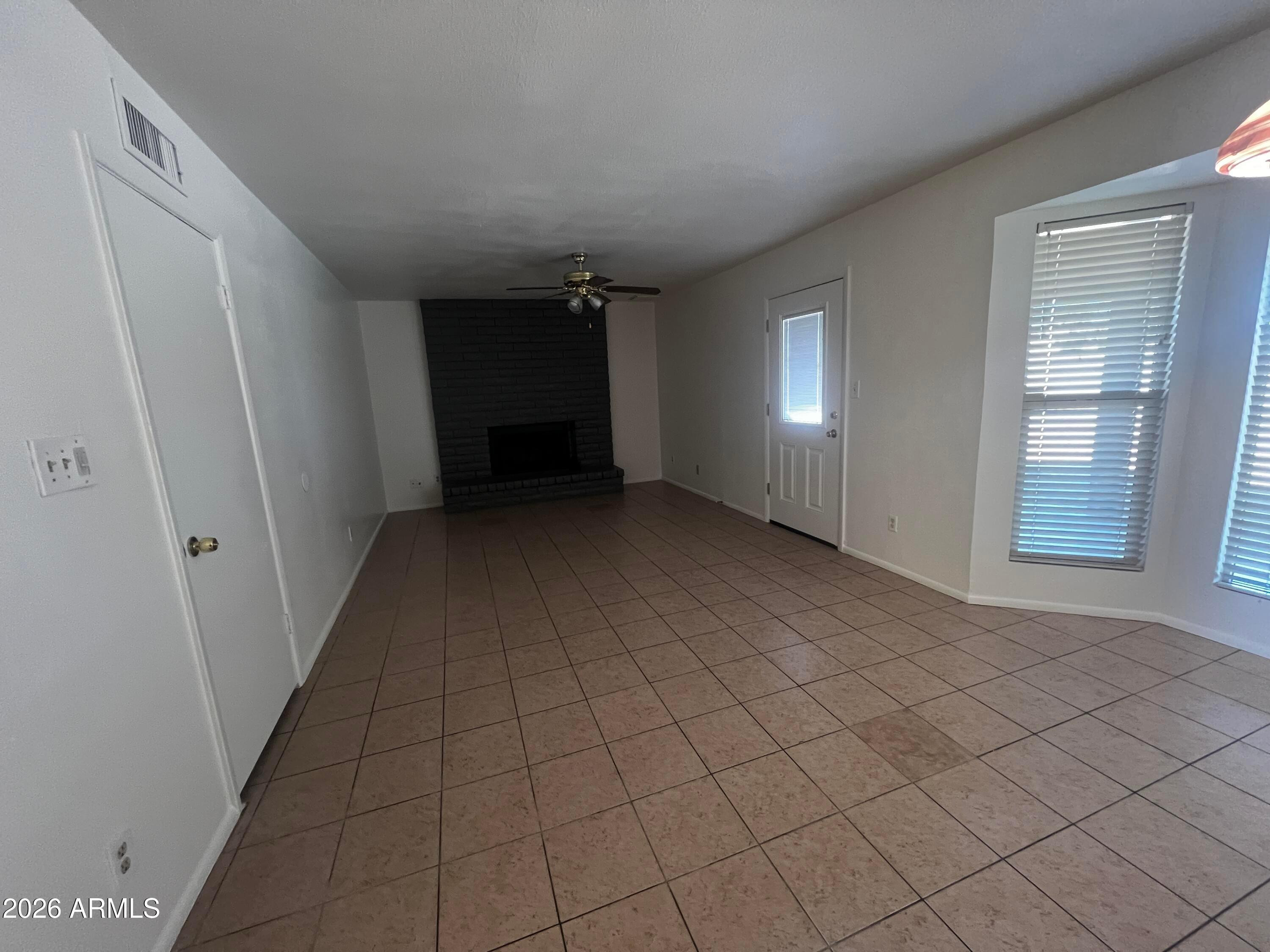 1550 W Knowles Avenue