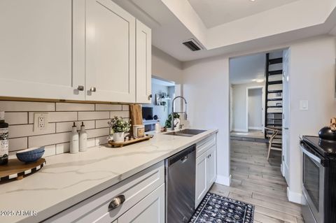 Photo of 4525 E Rhonda Drive, Phoenix, AZ 85018 (MLS # 6920344)