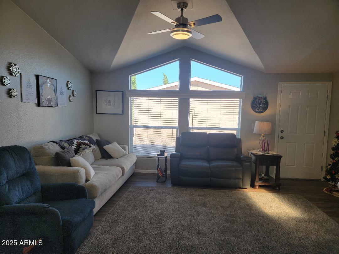 3727 N INDIANA Avenue