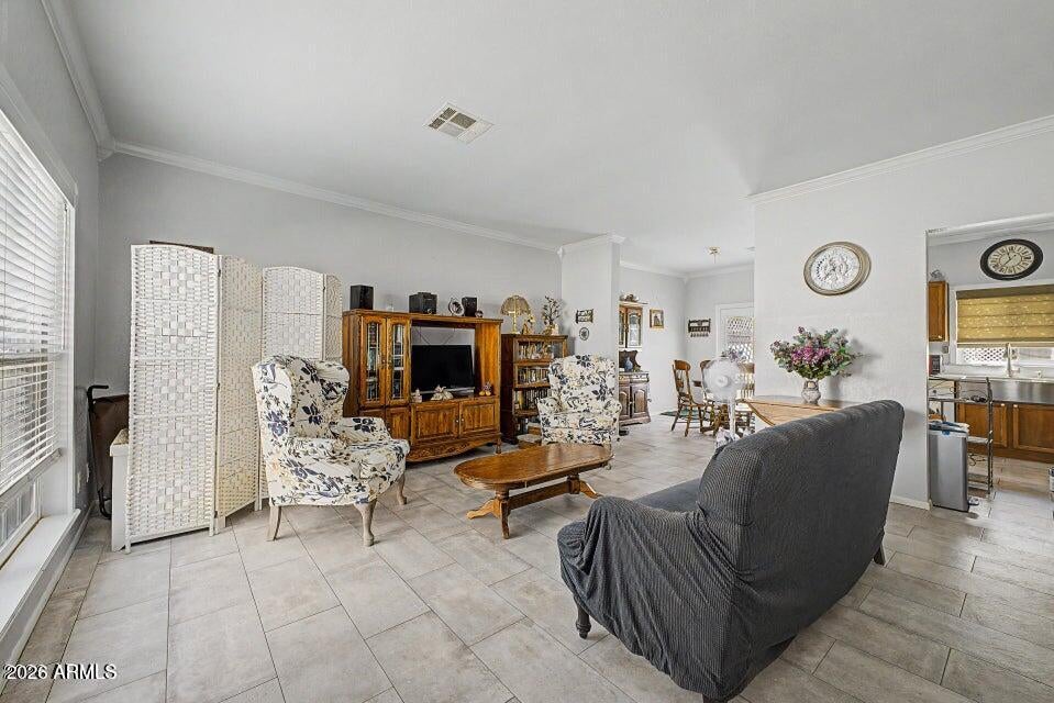 1600 N SABA Street 111