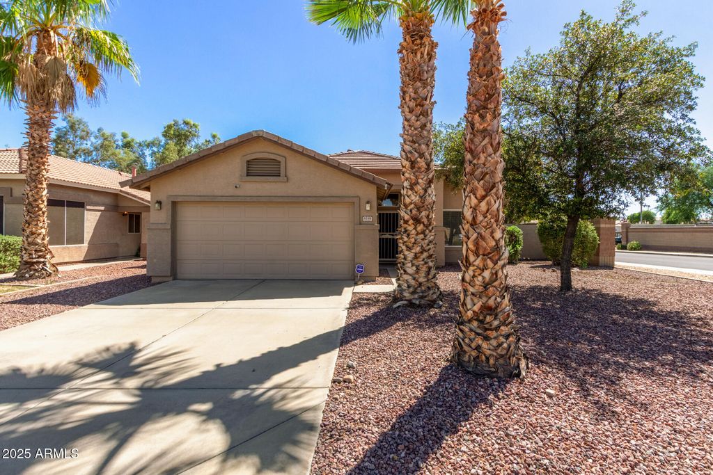 Photo of 8189 W Pontiac Drive, Peoria, AZ 85382 (MLS # 6919706)