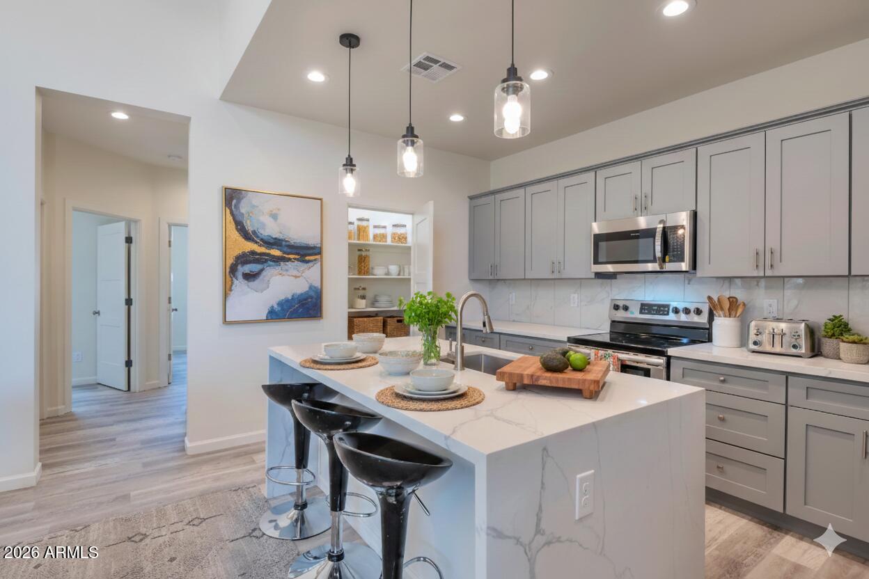 1298 W CALLE TUBERIA --