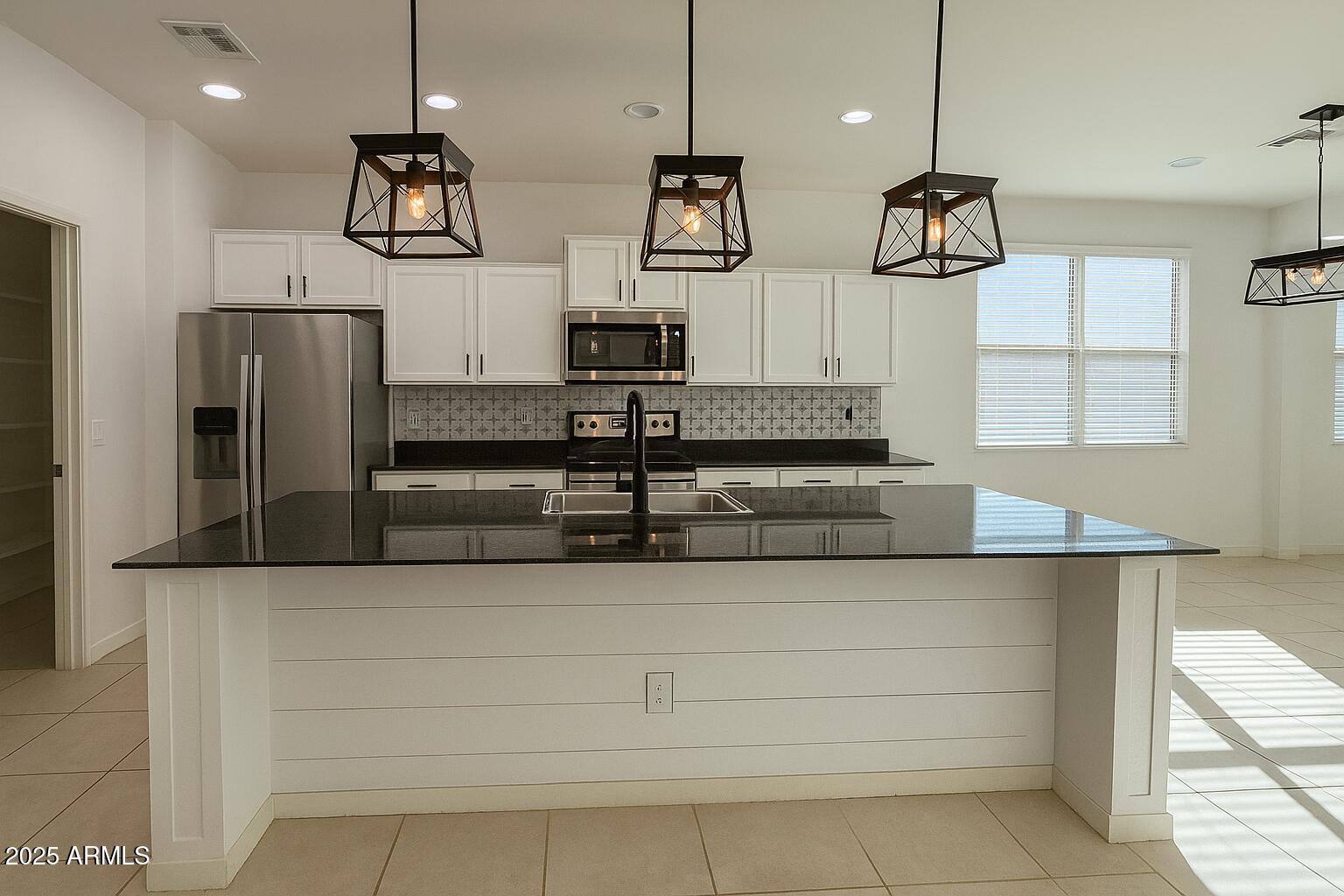 23649 W WATKINS Street