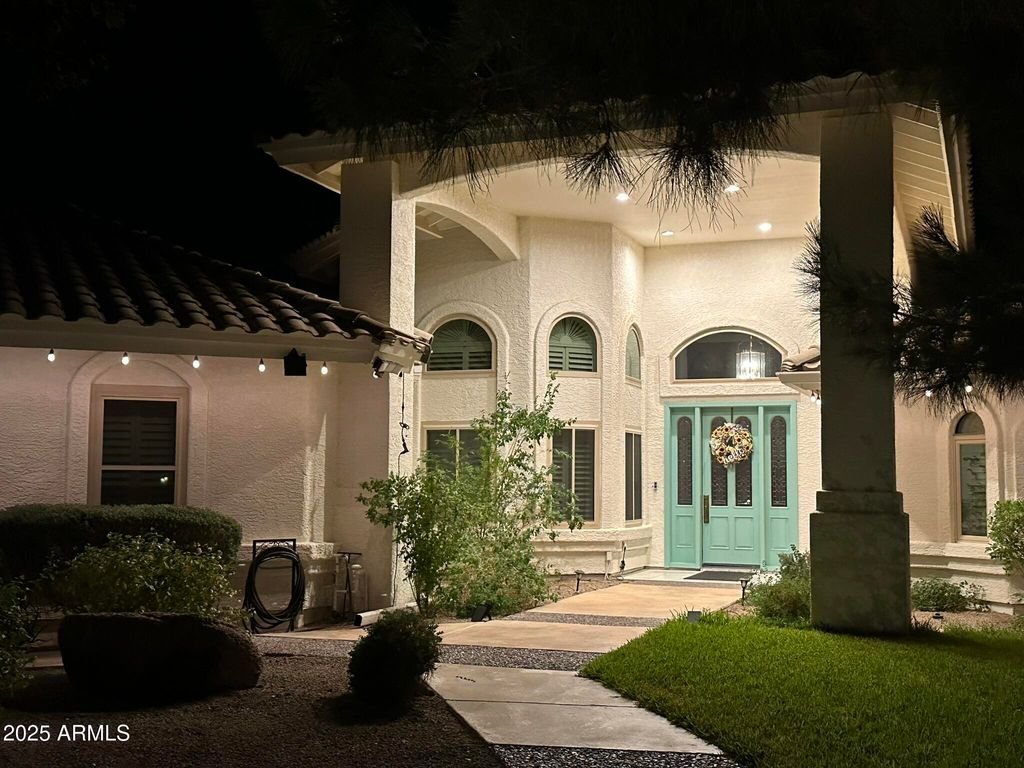 Photo of 4642 W Park View Circle, Glendale, AZ 85310 (MLS # 6918541)