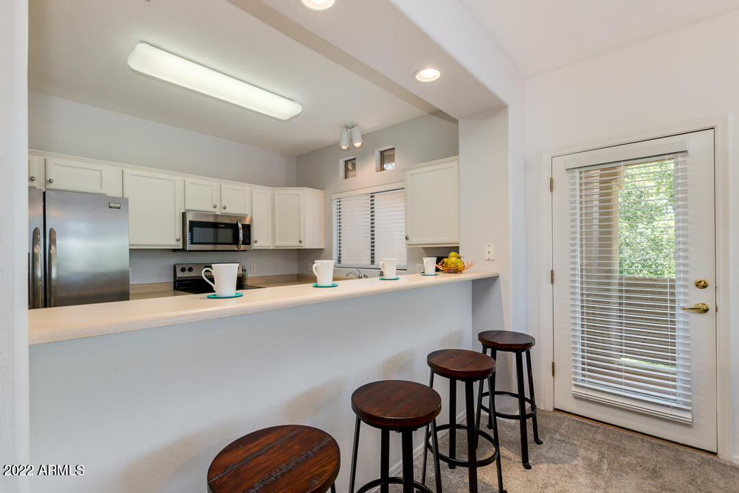 1351 N PLEASANT Drive 2092