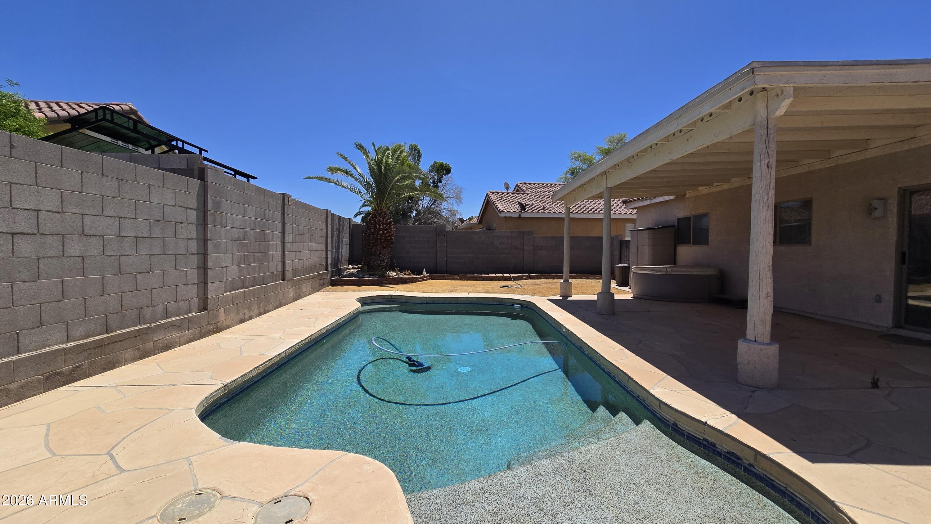 10554 W Louise Drive