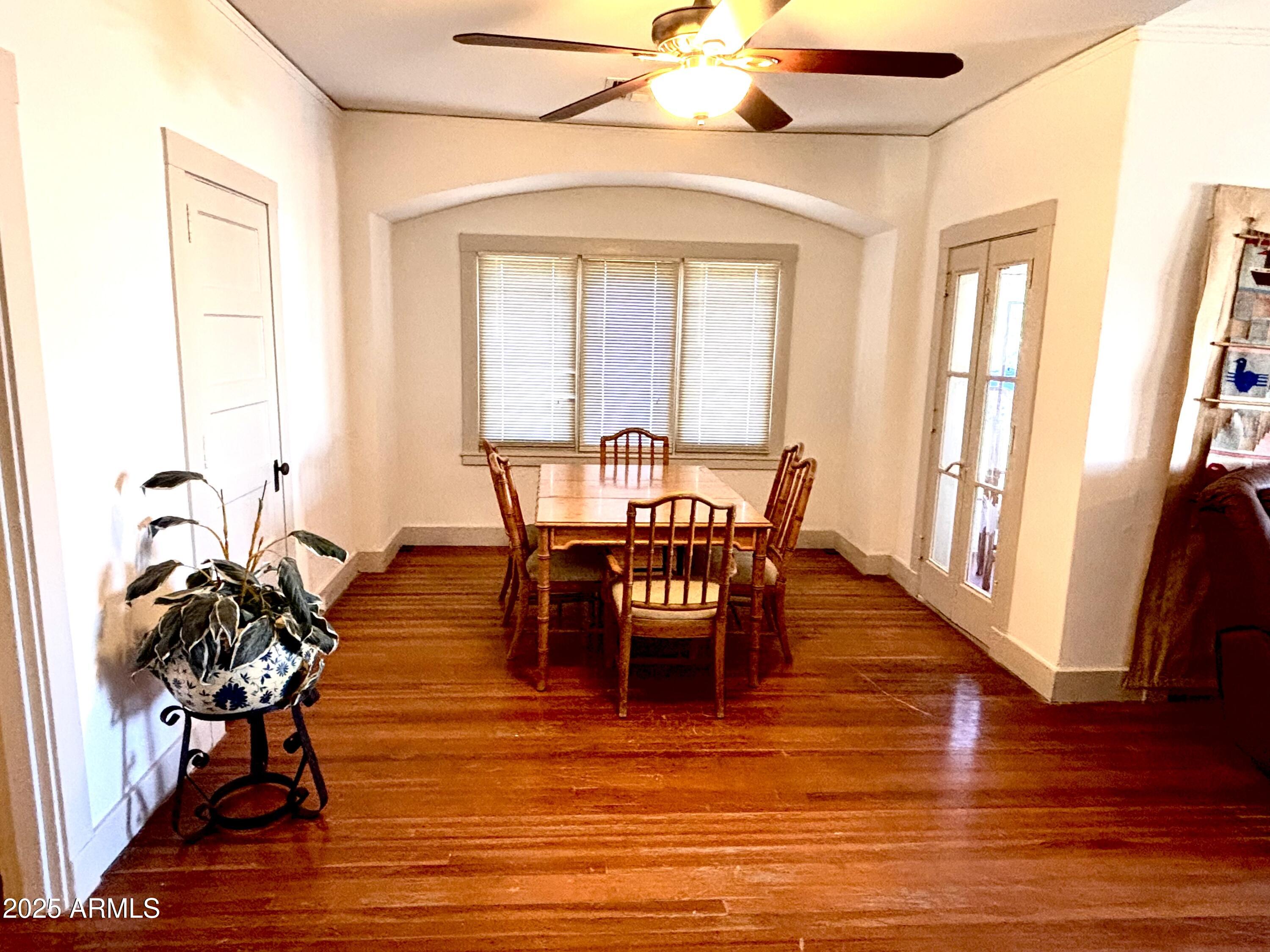 141 W LA MINA Avenue