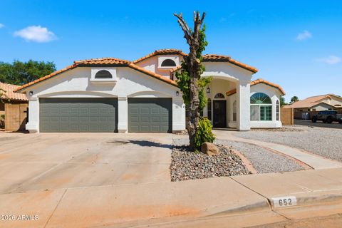 Property photo of 652 W Nido Avenue, Mesa, AZ 85210
