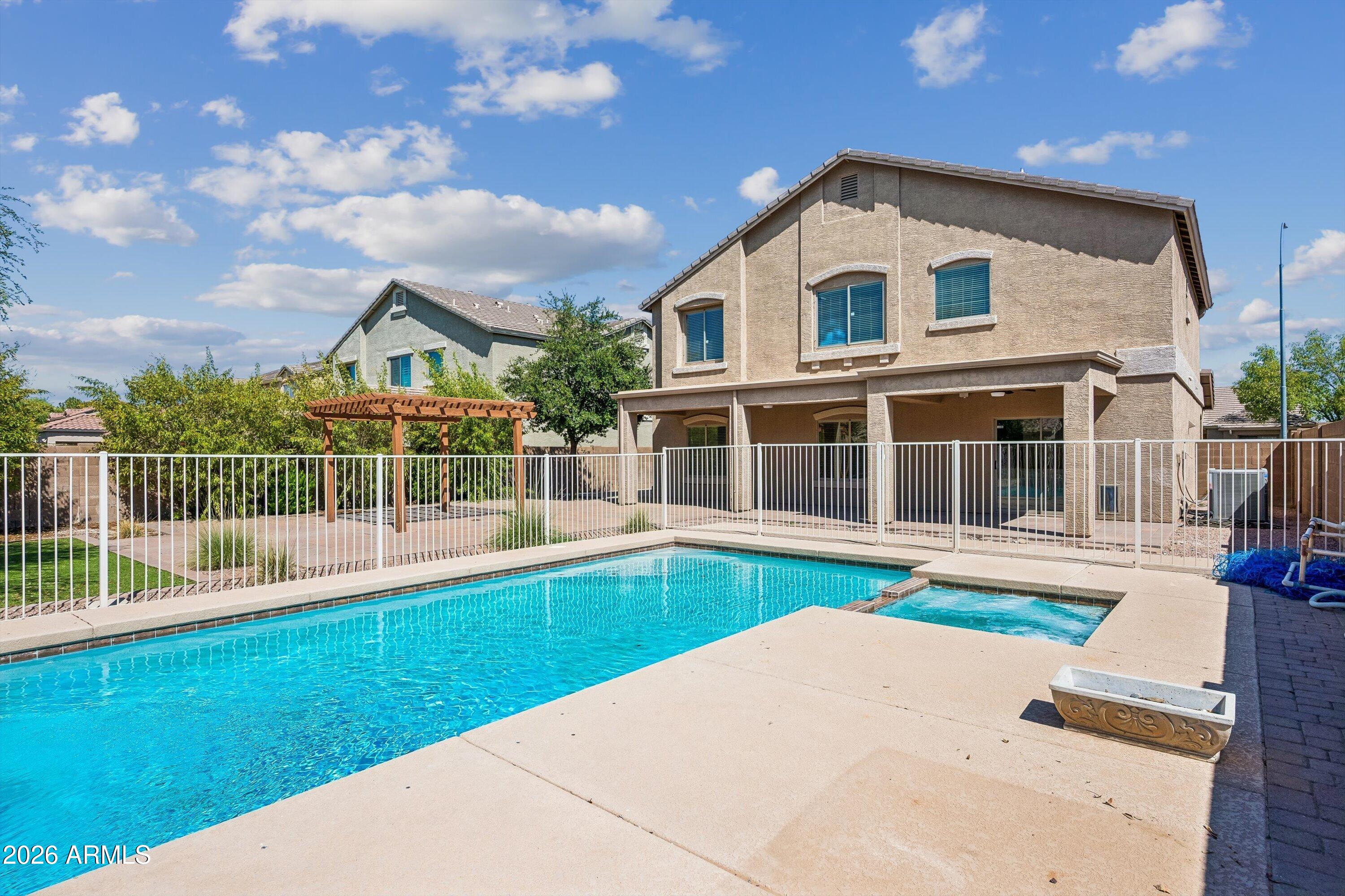 4133 E WESTCHESTER Drive