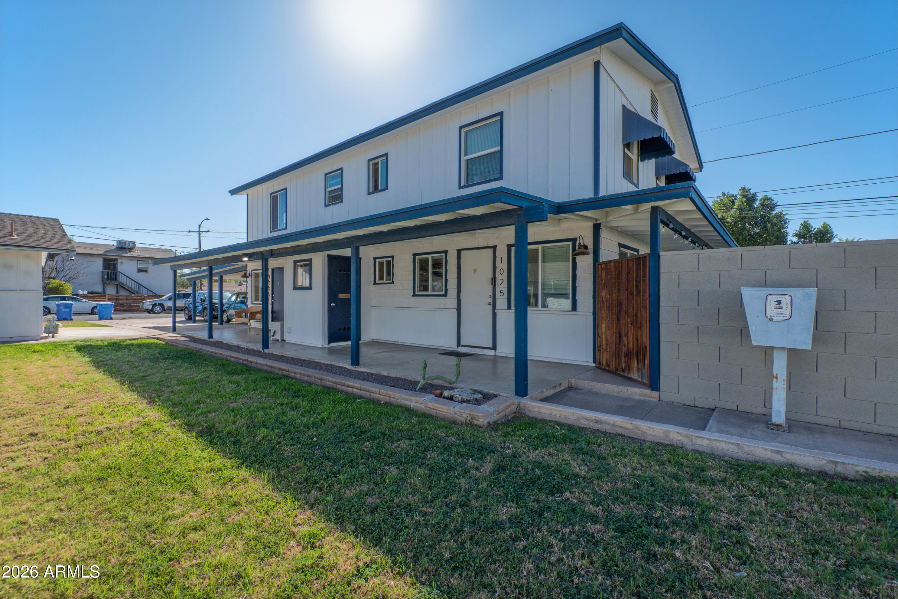 1021 E FAIRMOUNT Avenue