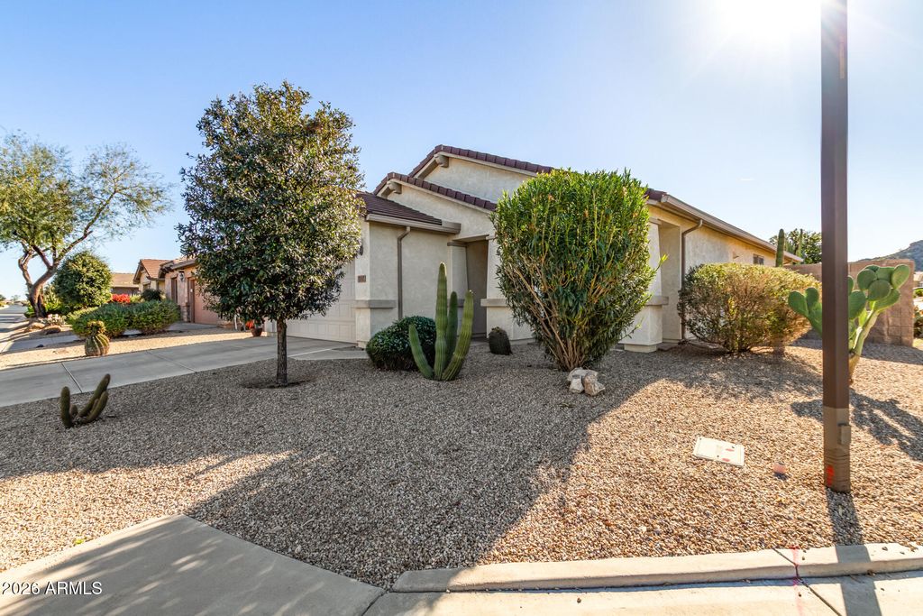 Photo of 757 W Twin Peaks Parkway, San Tan Valley, AZ 85143 (MLS # 6999941)