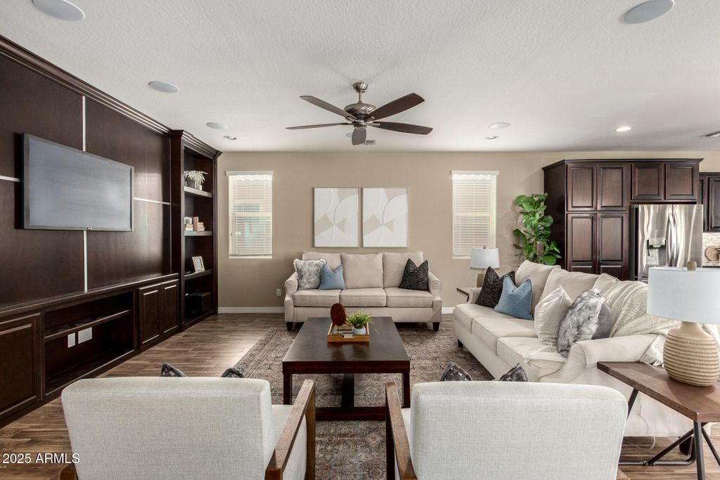 Photo of 3338 E Coconino Drive, Gilbert, AZ 85298 (MLS # 6961934)