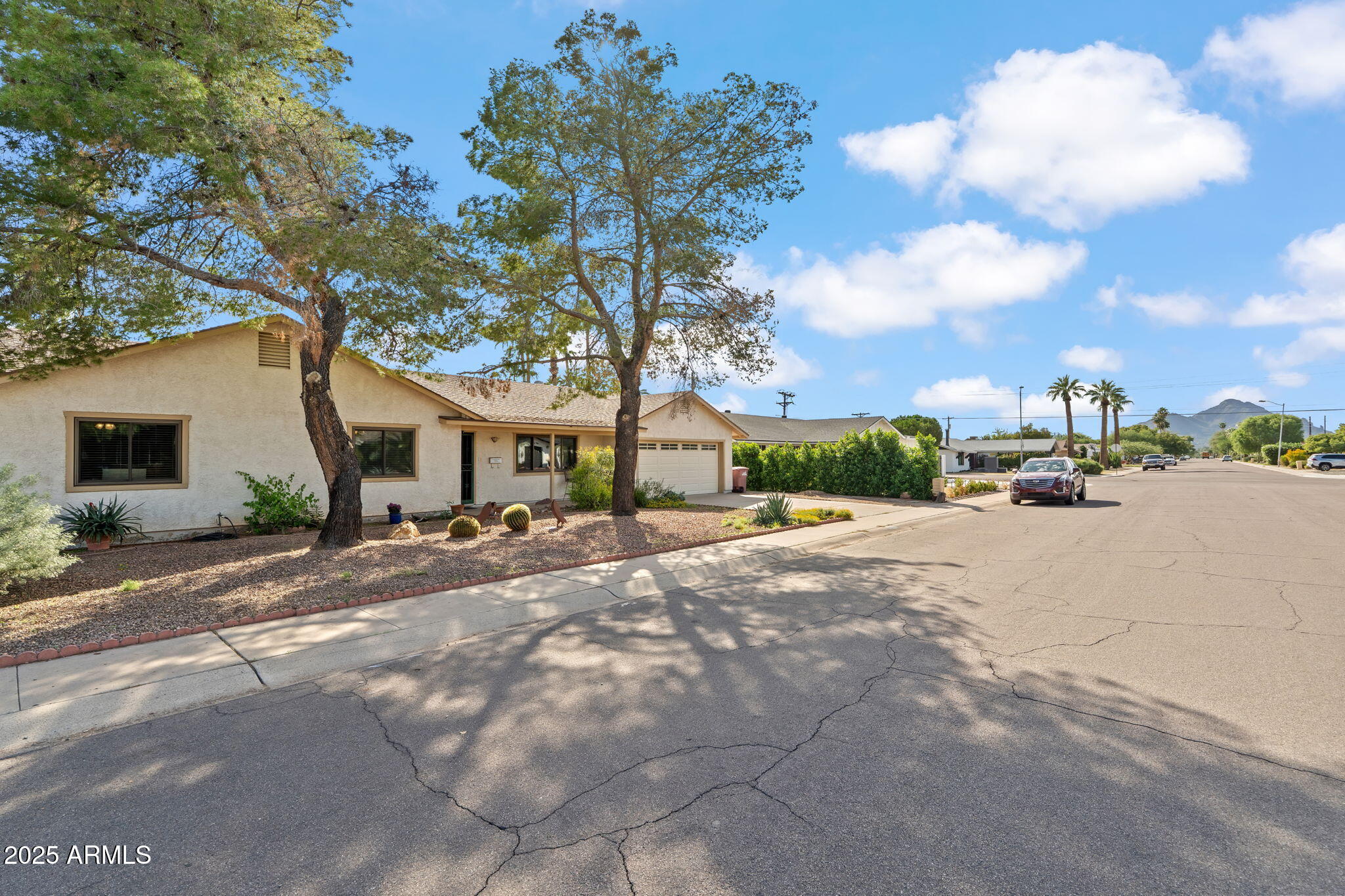 8611 E VISTA Drive