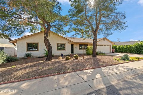 Photo of 8611 E Vista Drive, Scottsdale, AZ 85250 (MLS # 6938077) Photo of 8611 E Vista Drive, Scottsdale, AZ 85250 (MLS # 6938077)