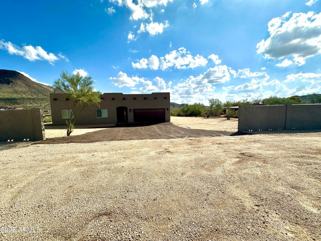 Photo of 43019 N 18th Street, New River, AZ 85087 (MLS # 6925528)