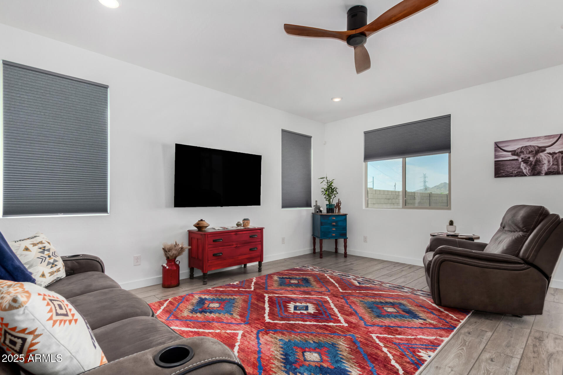 23452 W WINSLOW Avenue