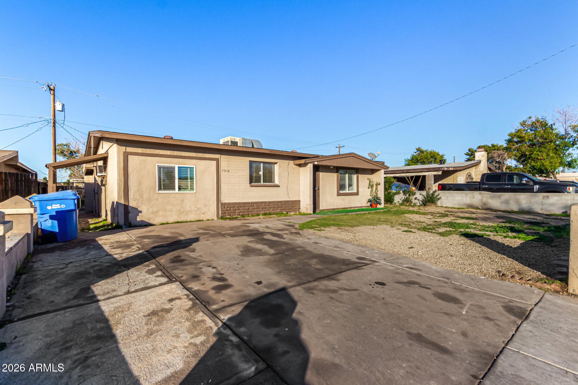 7518 W WHITTON Avenue