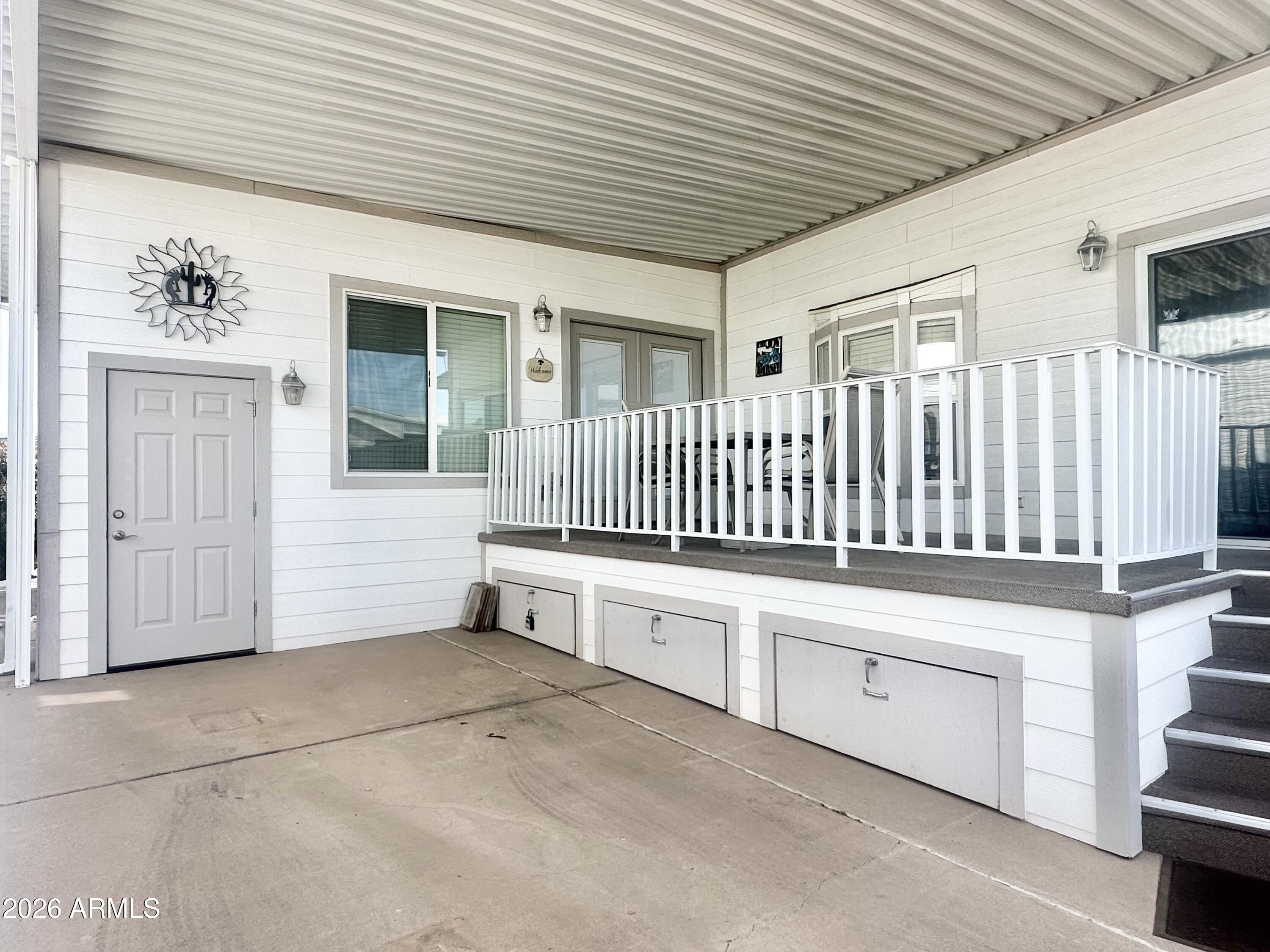 111 S GREENFIELD Road 550