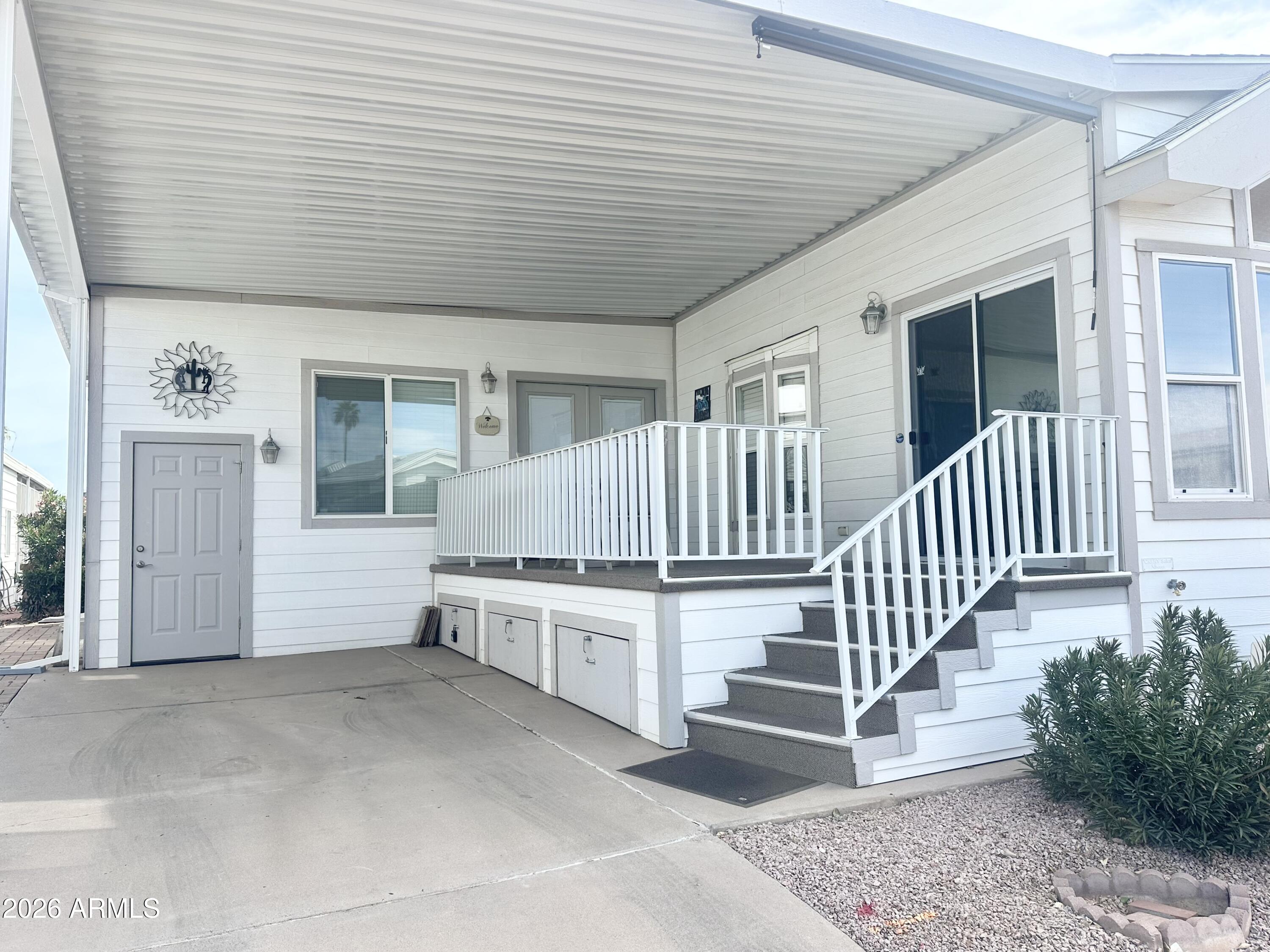 111 S GREENFIELD Road 550