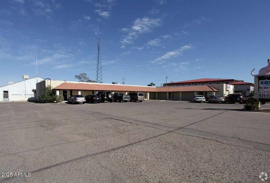Photo of 122 E Cottonwood Lane, Casa Grande, AZ 85122 (MLS # 6929722)
