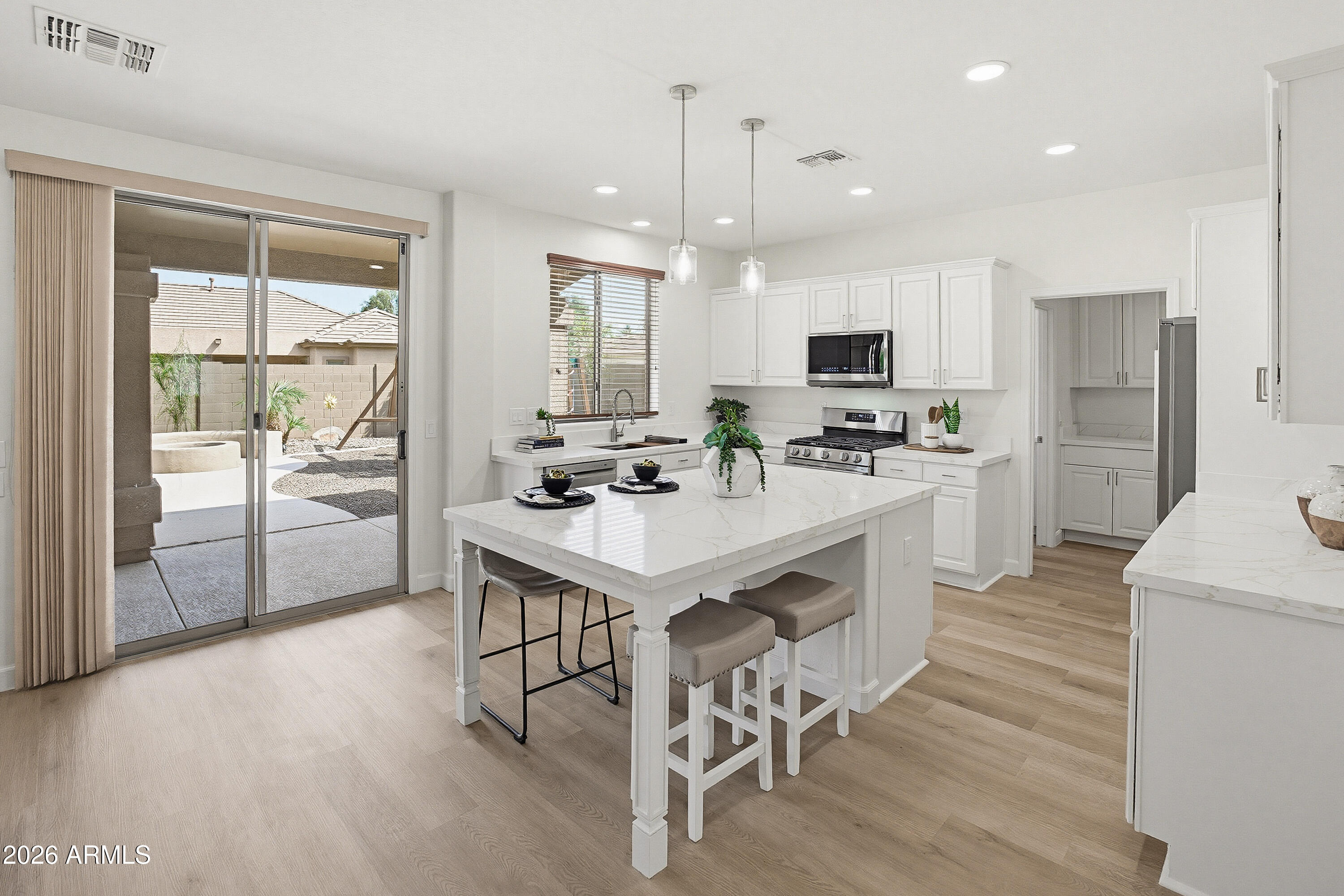 2798 E TEAKWOOD Place