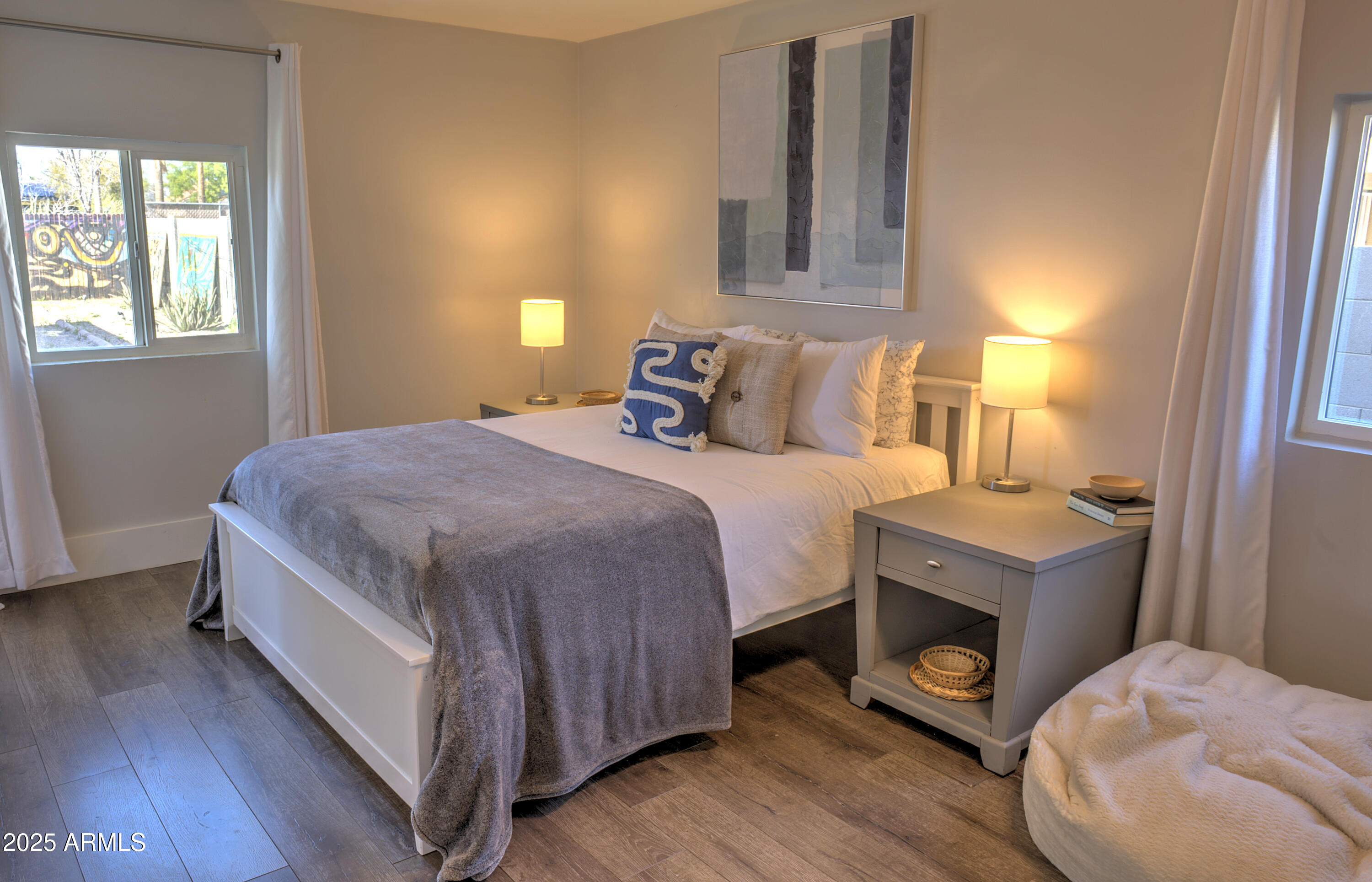 1522 E PIERCE Street