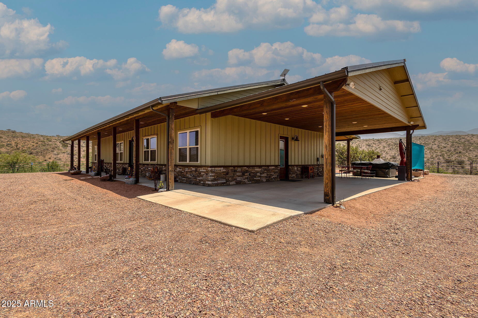 828 N GUN CREEK Road