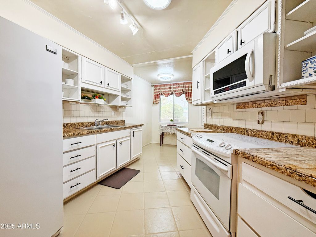 Photo of 11078 W Coggins Drive, Sun City, AZ 85351 (MLS # 6932787)