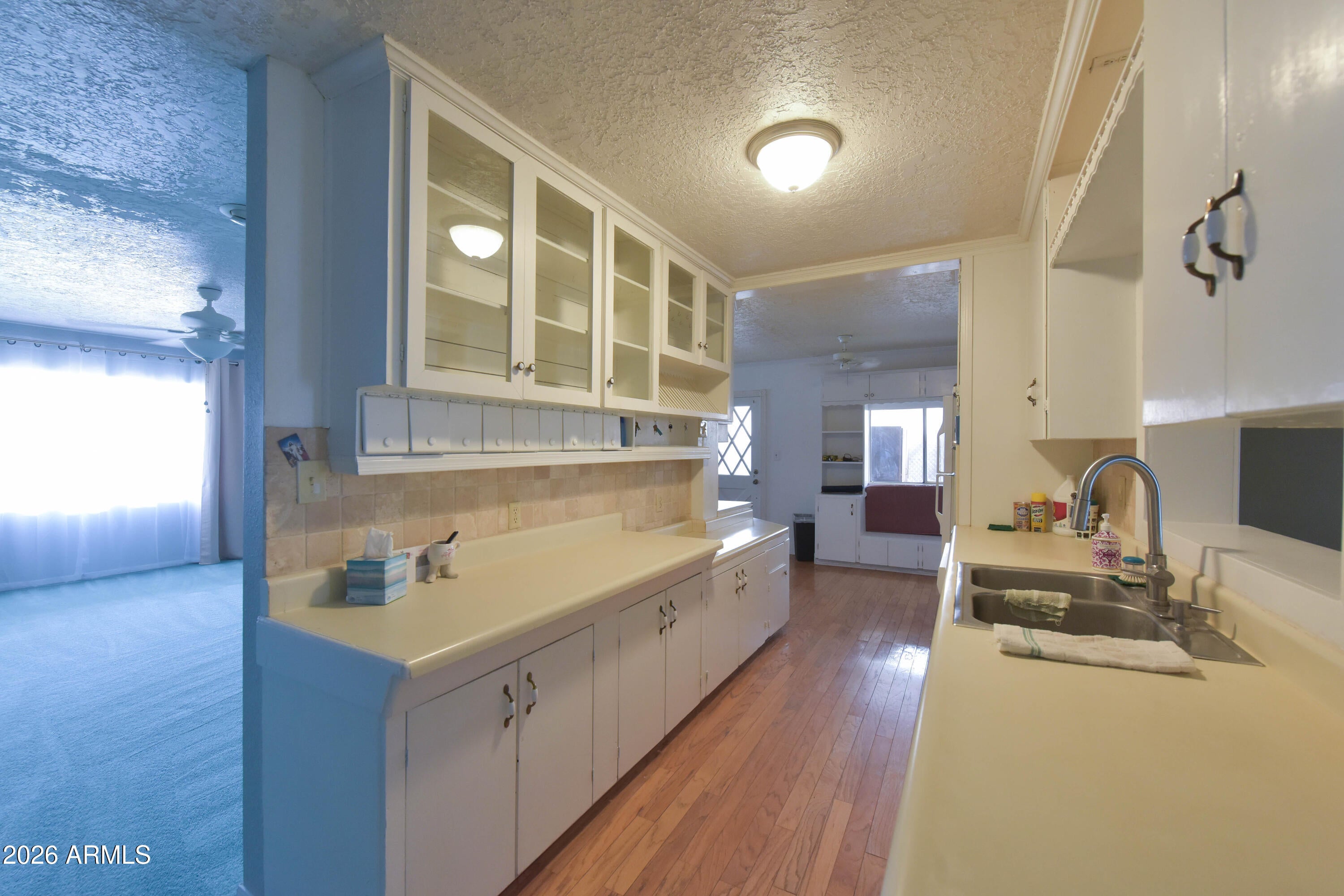 1113 E 11TH Street