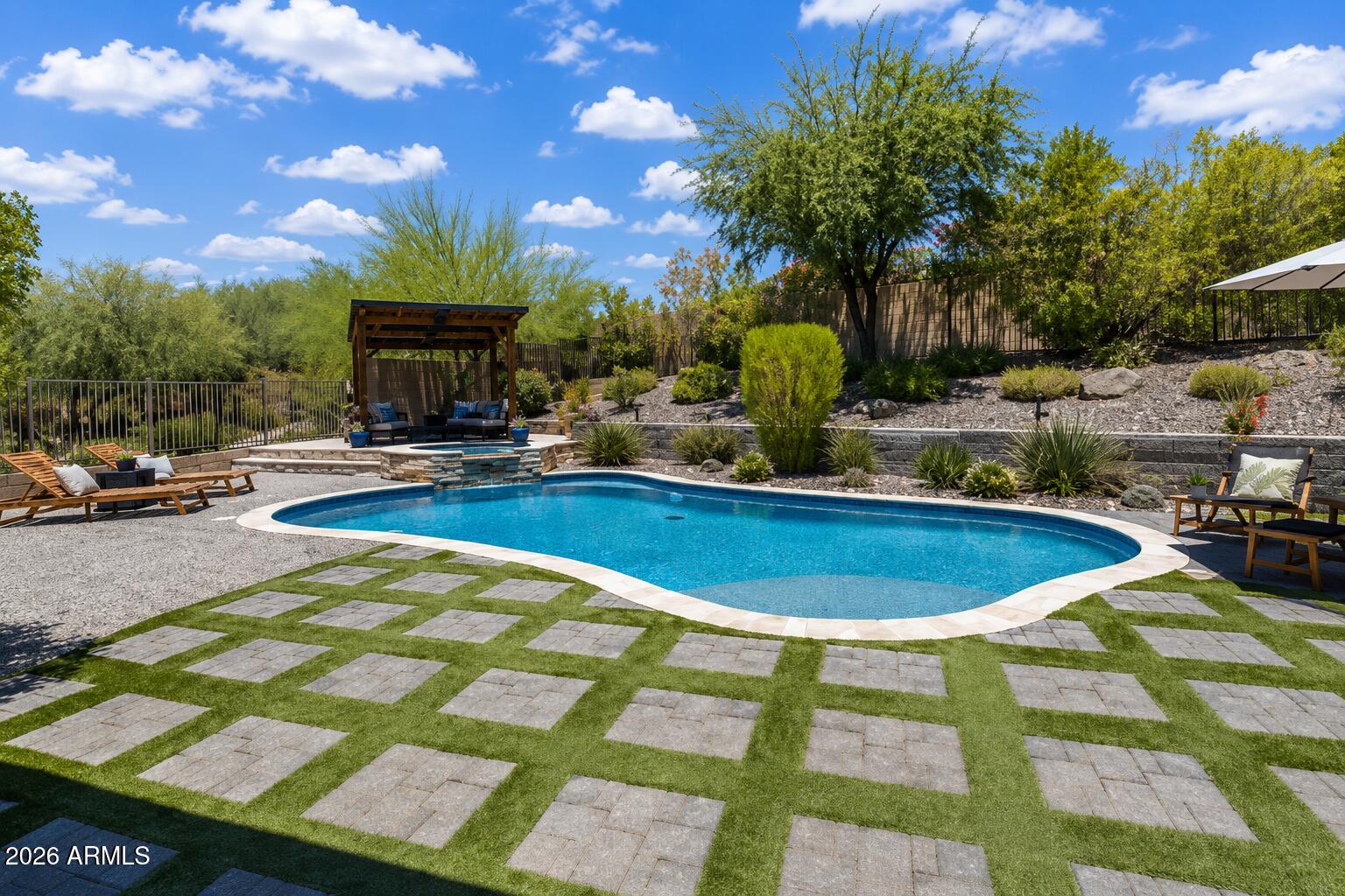 1612 W MOLLY Lane