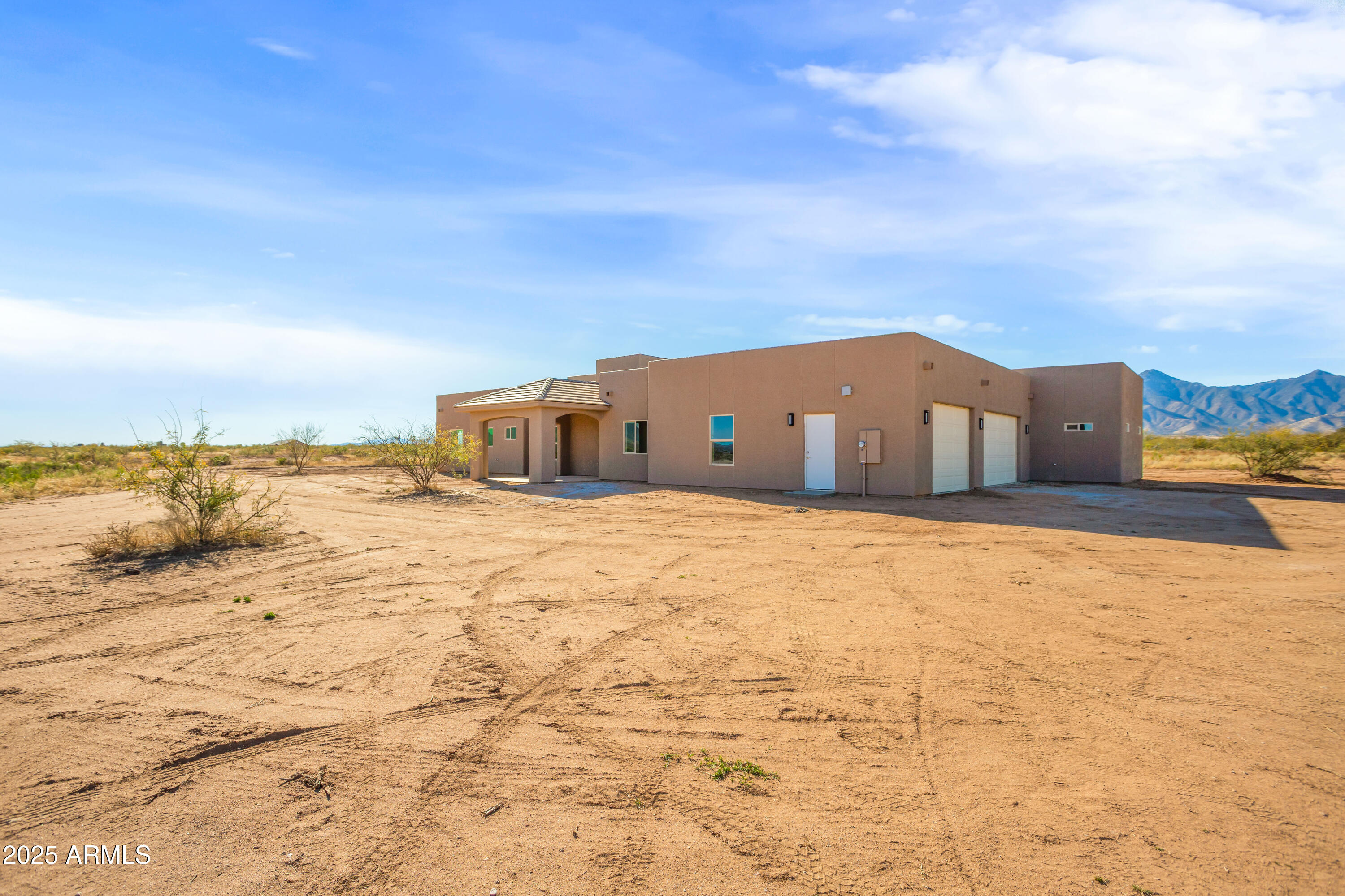RANCHO ARIZONA - Residential