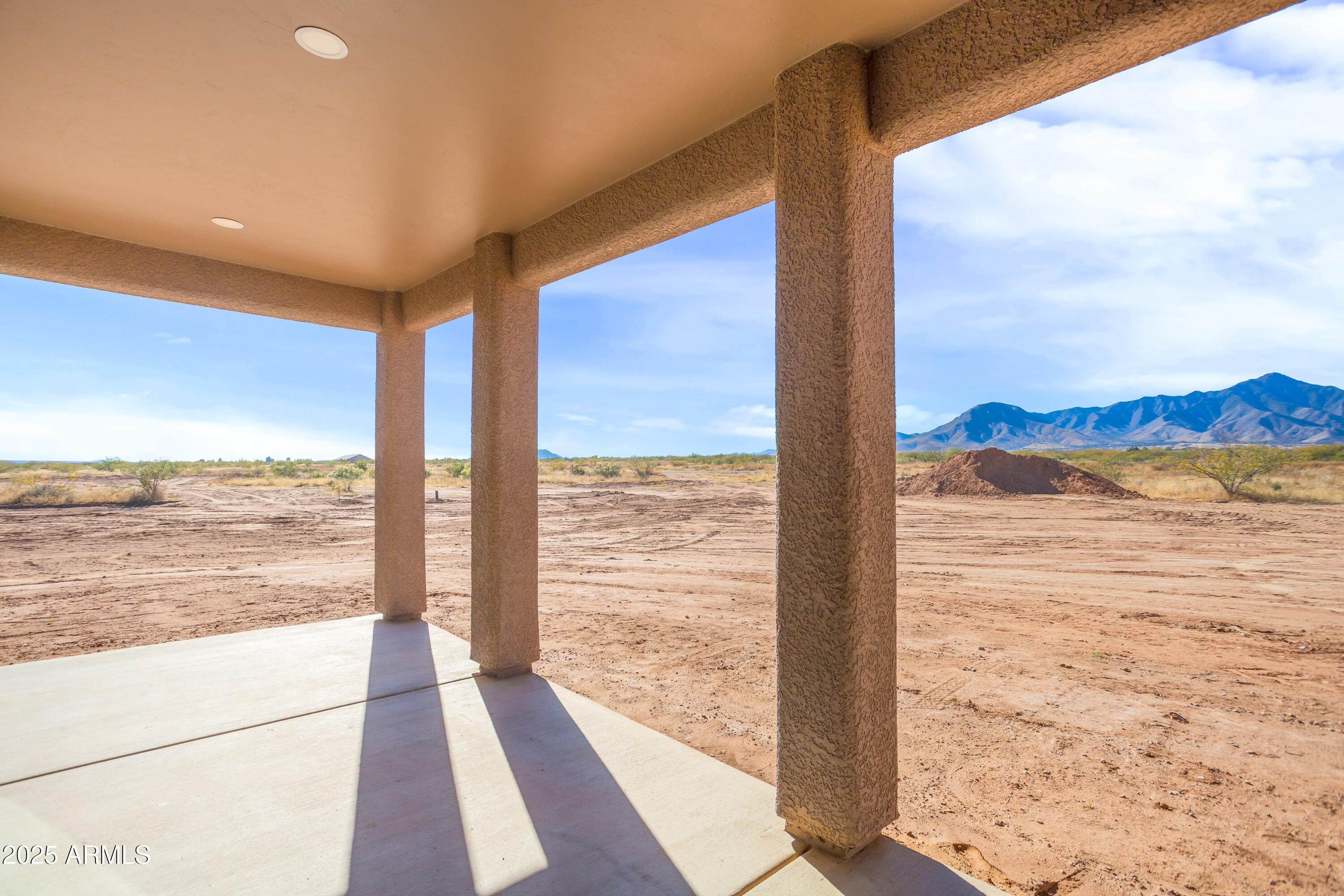 RANCHO ARIZONA - Residential