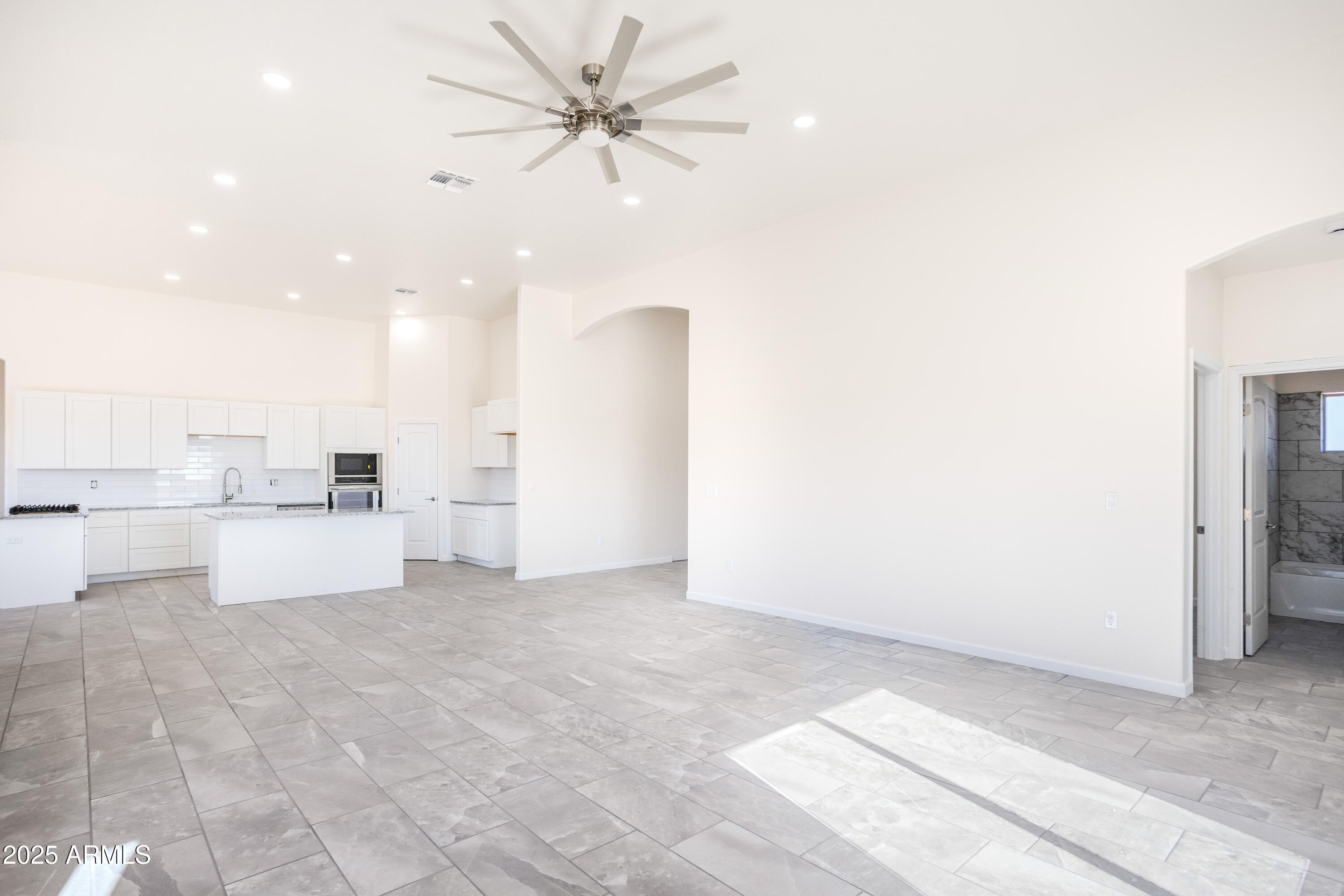 RANCHO ARIZONA - Residential