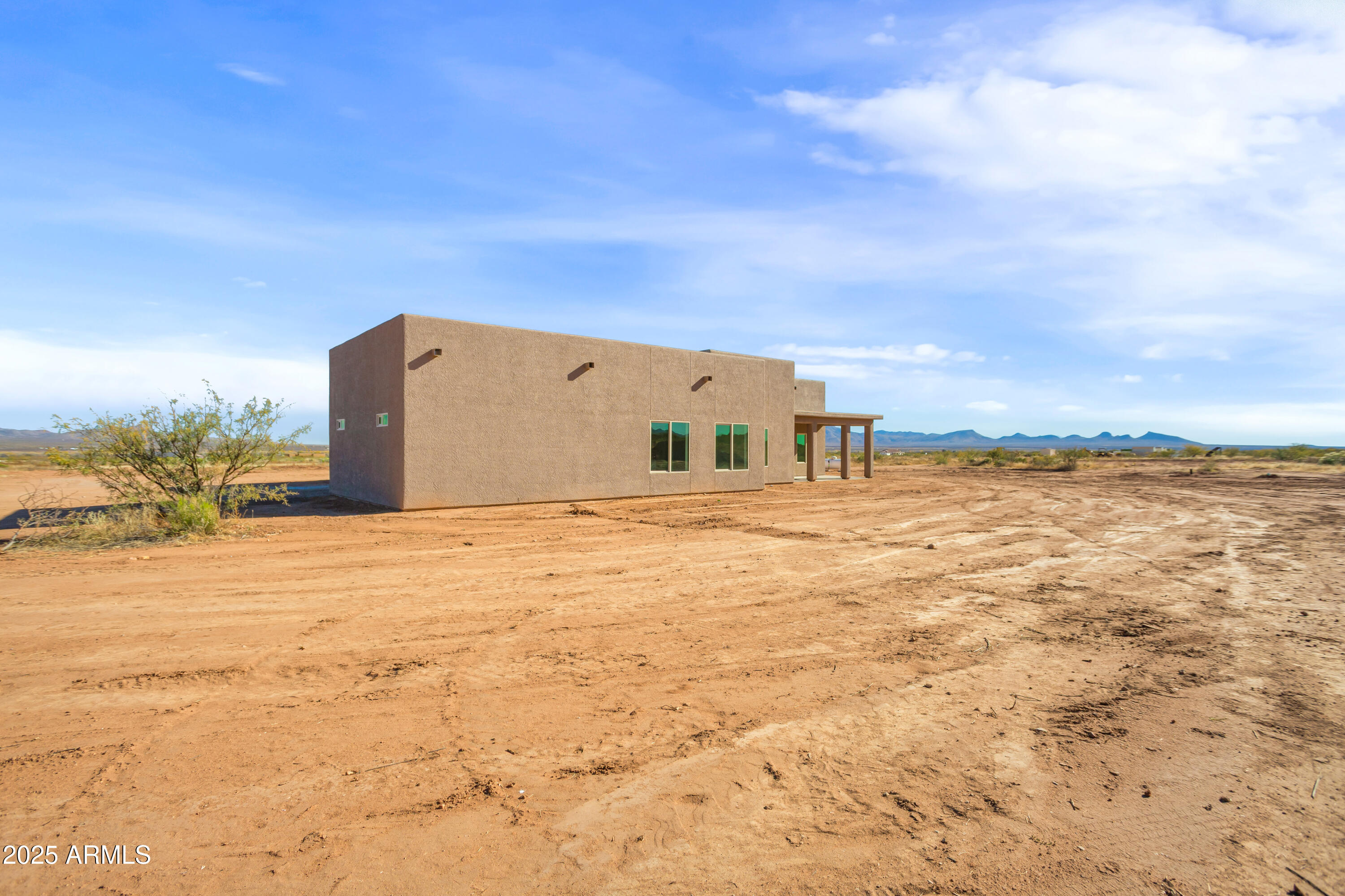 RANCHO ARIZONA - Residential