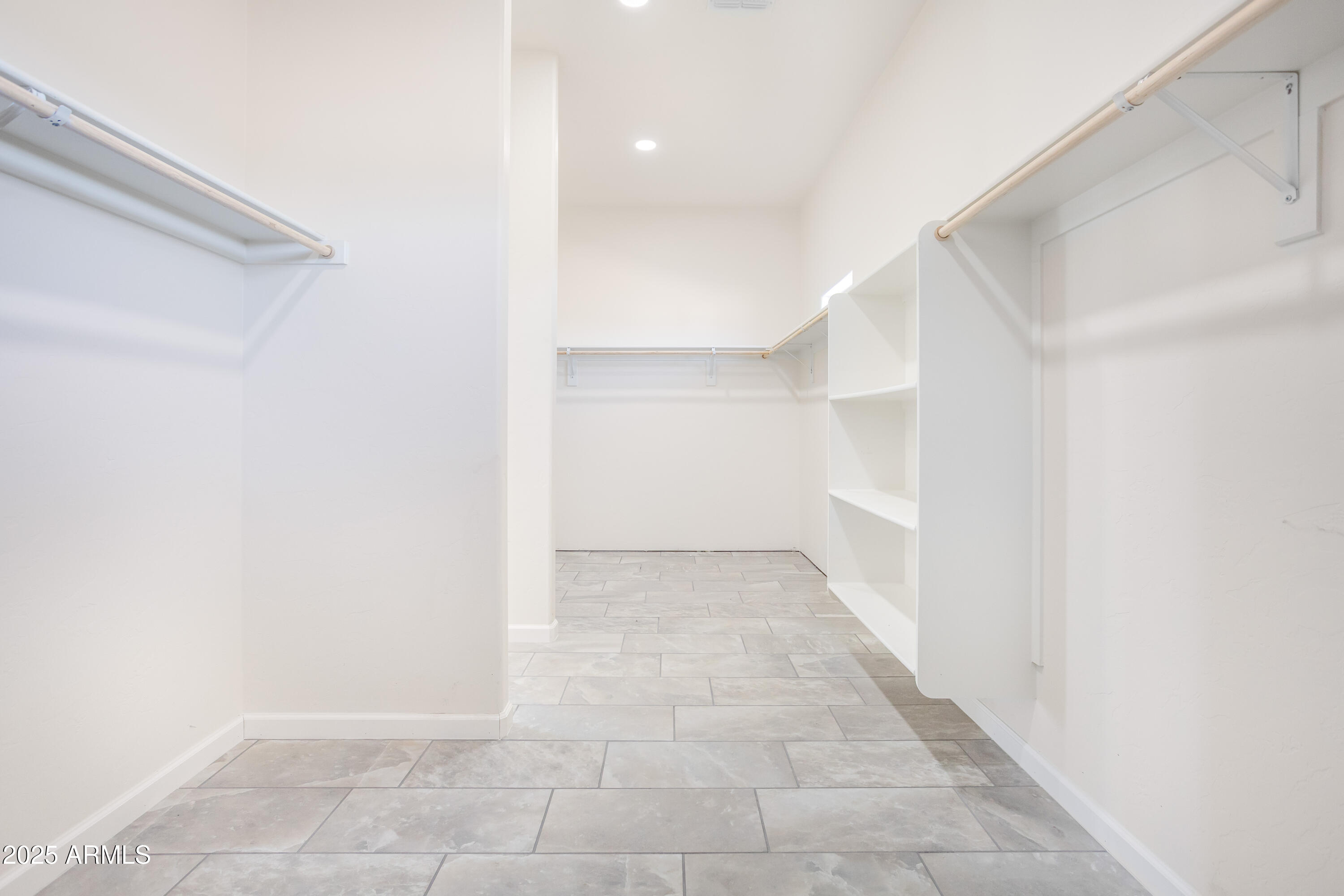 RANCHO ARIZONA - Residential